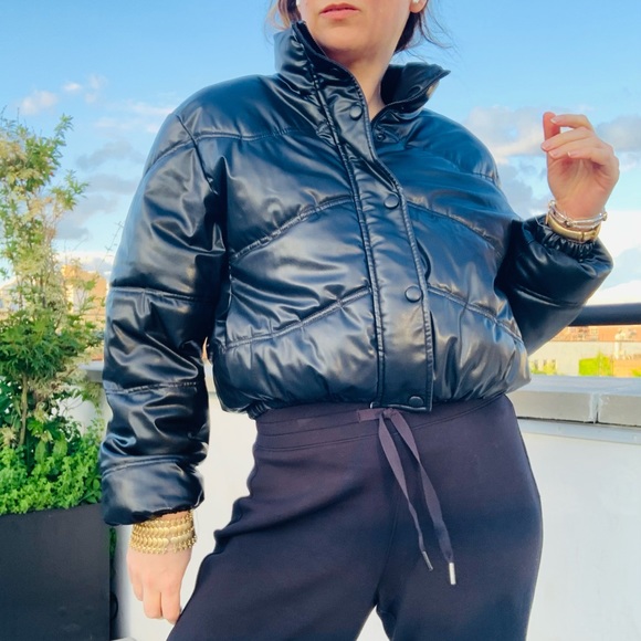Zara Black Patent Vegan Leather Crop Puffer - Picture 6 of 16